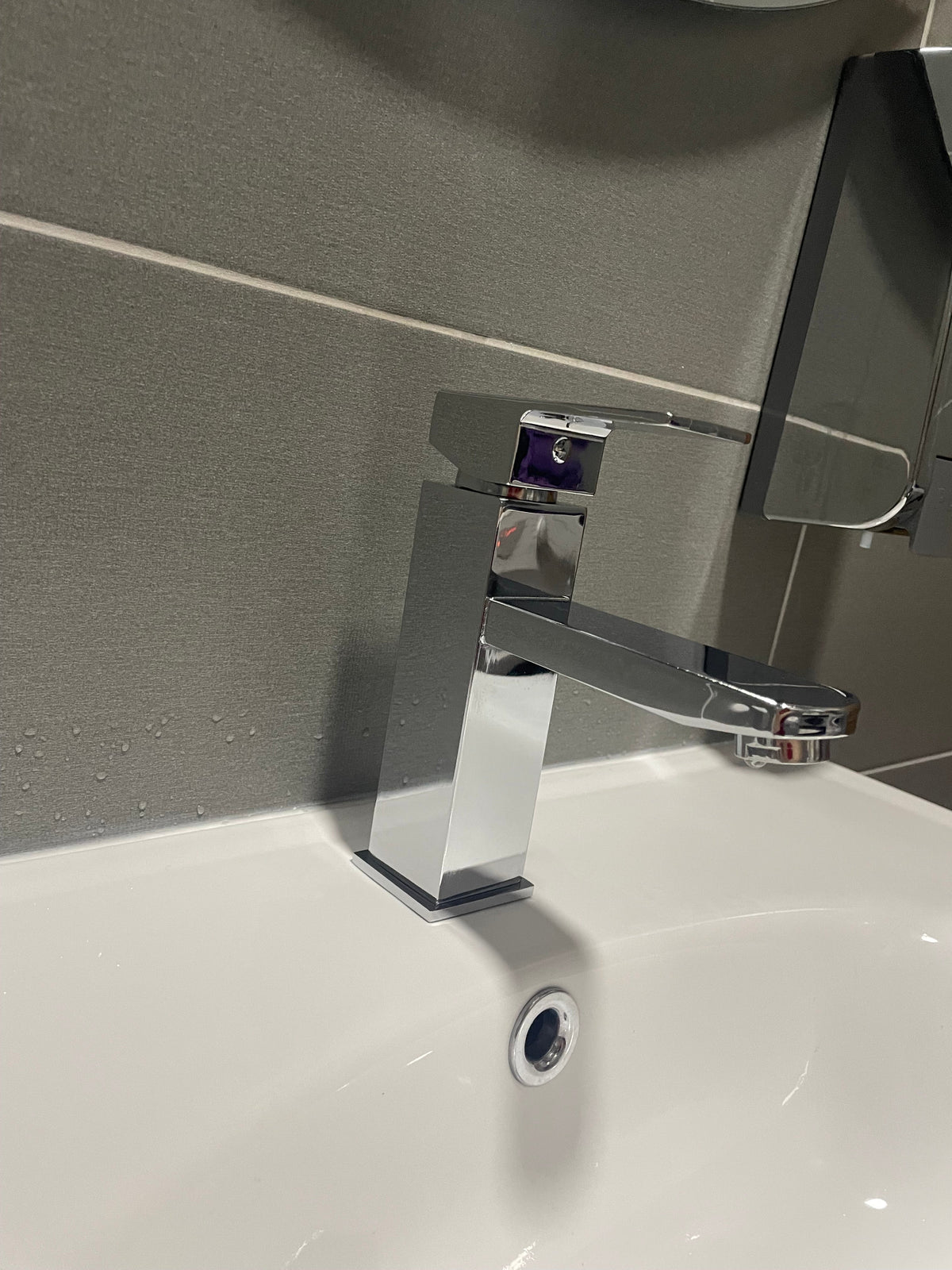Moderna slavina za lavabo – elegantan dizajn