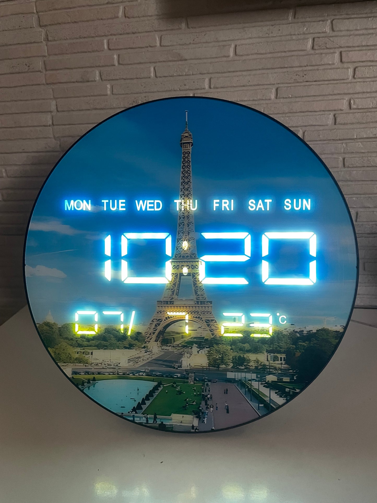 LED Zidni Sat – Paris Edition 🗼✨
