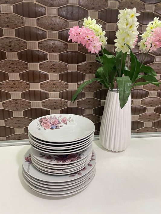🌸 Set tanjira 18/1 – Elegancija za svaki sto